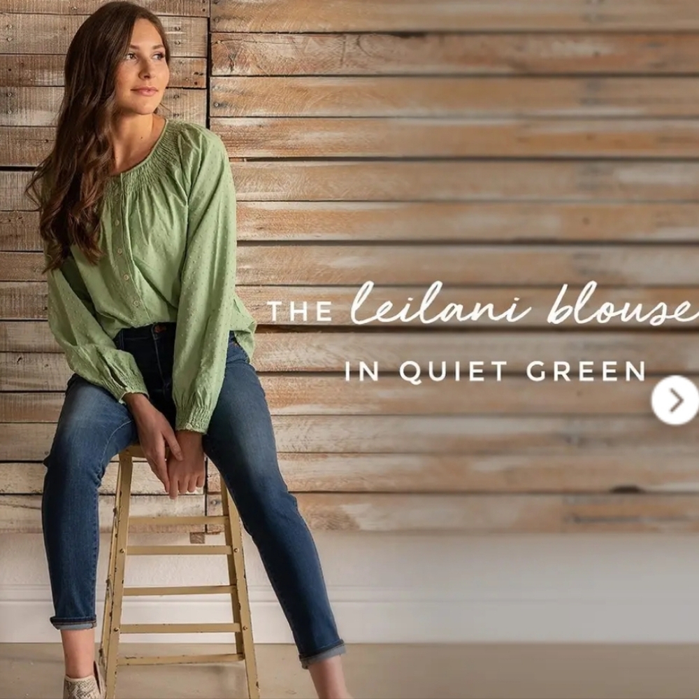Evy’s Tree The Leilani Top Size Large In Quiet Green